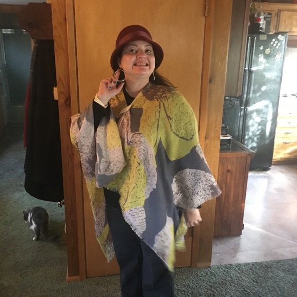 Meet your Posher, Amanda - Picture 1 of 1